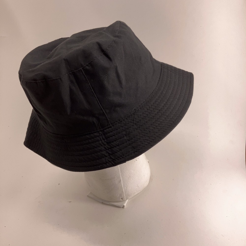 Thin black bucket hat plain - image 2