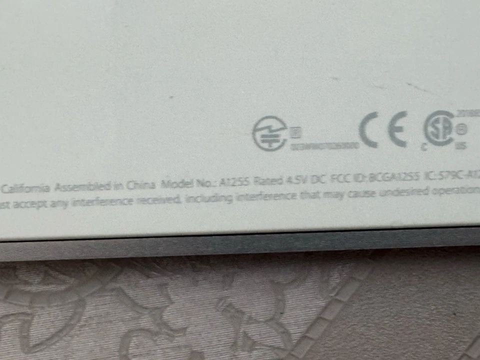 Apple Magic Keyboard A1314 - Kabellose Bluetooth Tastatur - Silber (MC184D/A) - Bild 3 von 3