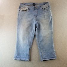 Faded Glory Jeans Women's Sz 16 Blue Wash Capri Stretch Comfort Normcore
