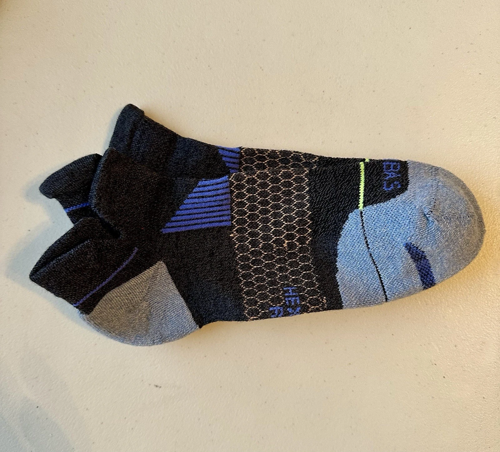 Bombas Men's Performance Running MERINO Wool Ankle Socks, Hex Tec, Size Large