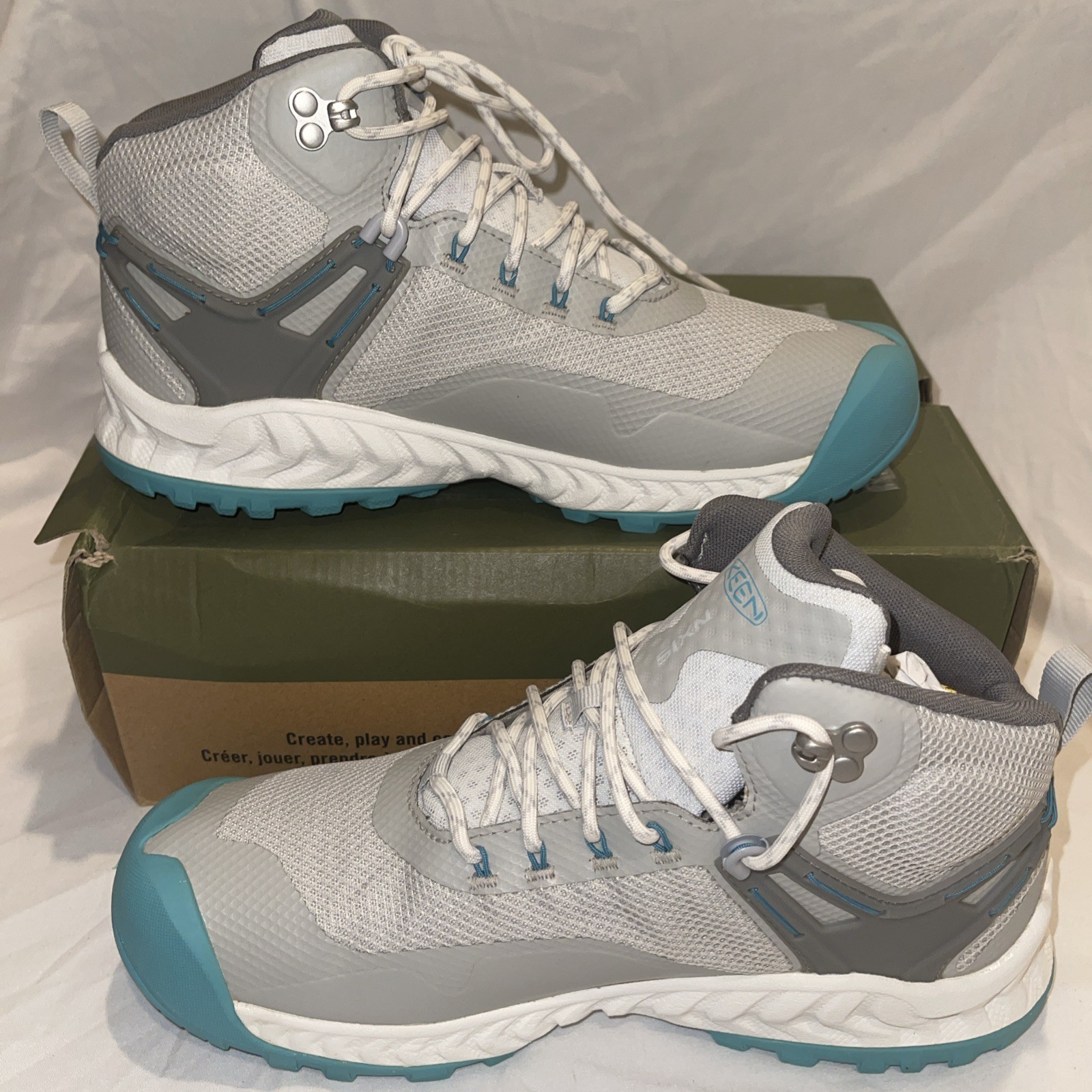 Stivali da trekking Keen Womesn NXIS Evo Mid impermeabili taglia 10 US vapore porcellana NUOVI