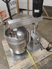 GROEN TDB/7-20 20 Quarts Jacketed Electric  Heated and Mixing Kettle  Tiltable 