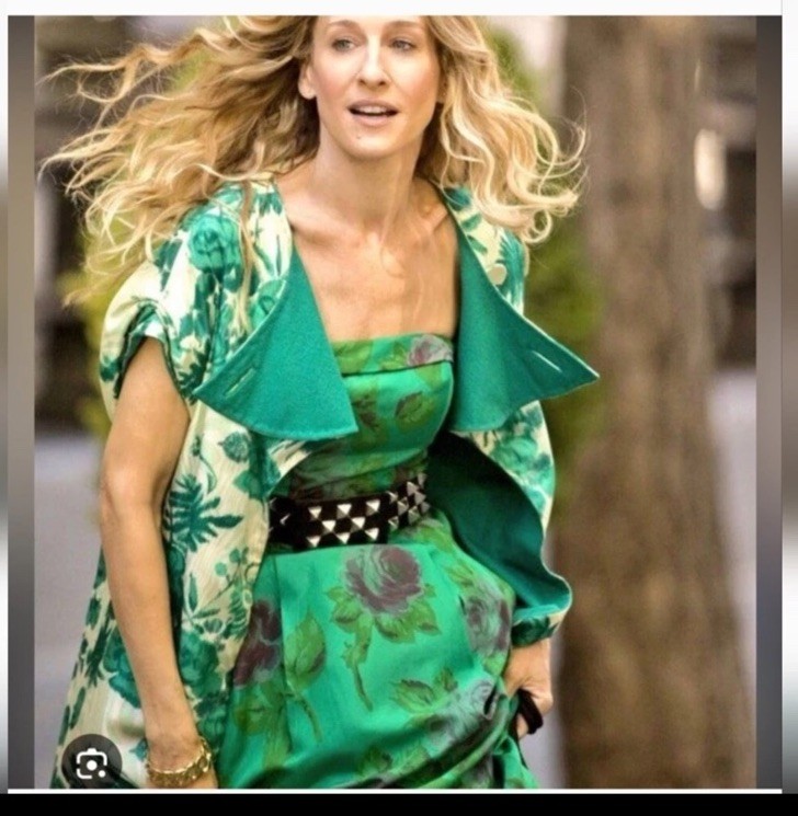 Iconic  Carrie Bradshaw Sex And The City Betsey Johnson vintage Dress 8  SATC | eBay