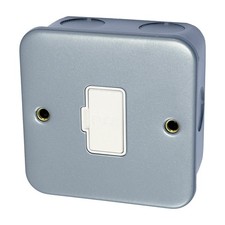 Hamilton MCFOW Metalclad Unswitched Fused Spur 13A DP with Back Box