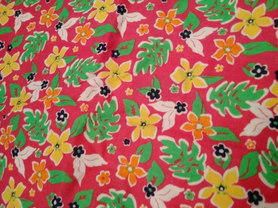 Tela Estilo Hawaiano Colores Florales Brillantes Rosa Verde Amarillo Naranja 44" x 98" Foto 3 de 4