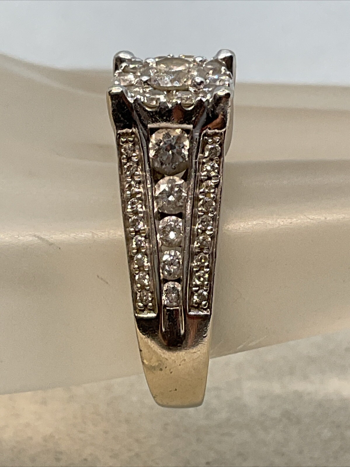 GORGEOUS Solid 10K White Gold Solitaire Round & D… - image 14