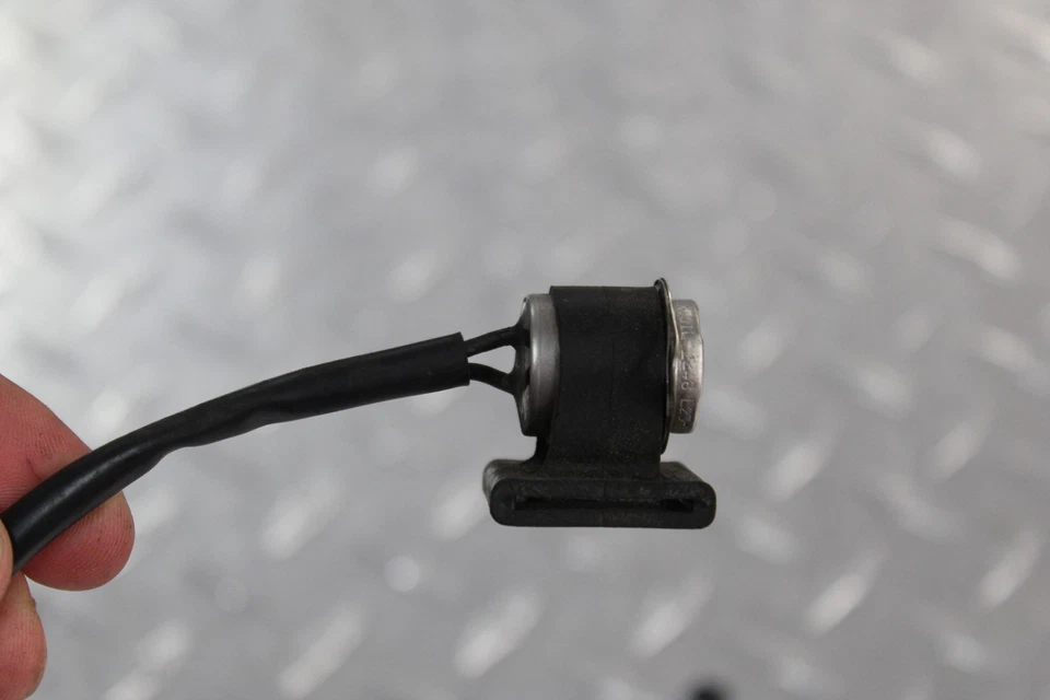 2000 YAMAHA V STAR 650 XVS650A КЛАССИЧЕСКИЙ ТЕРМО ПЕРЕКЛЮЧАТЕЛЬ В СБОРЕ - Изображение 2 из 4