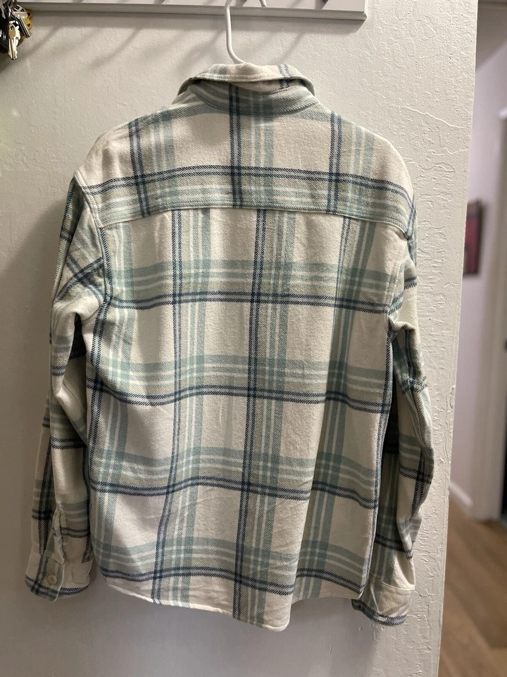 Jaqueta camisa xadrez American Eagle feminina verde branca botão de lã XS - Imagem 3 de 4