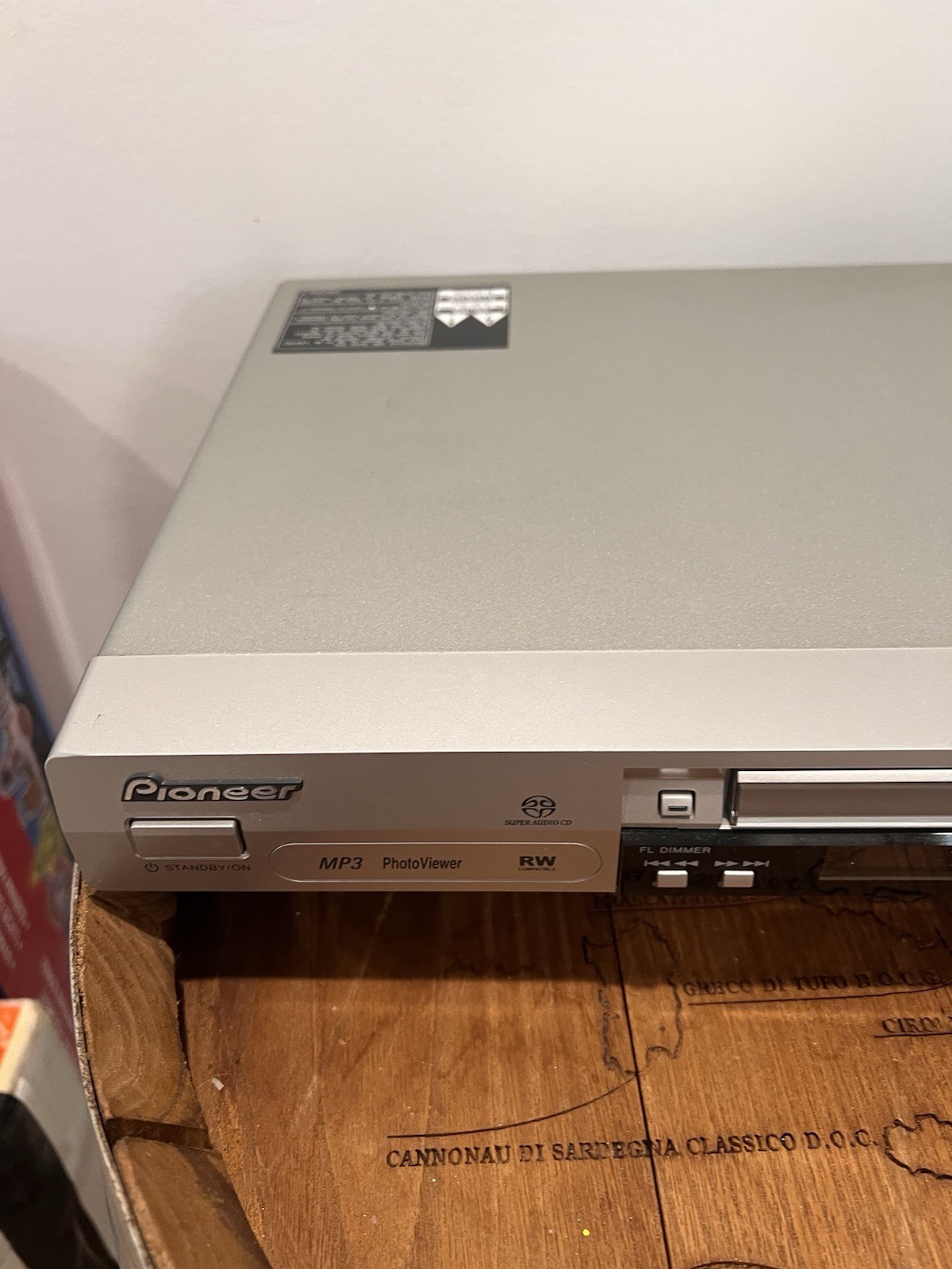 Pioneer DV-563A-S Universal DVD/SACD/DVD-Audio Player No Power Cord & NO Remote