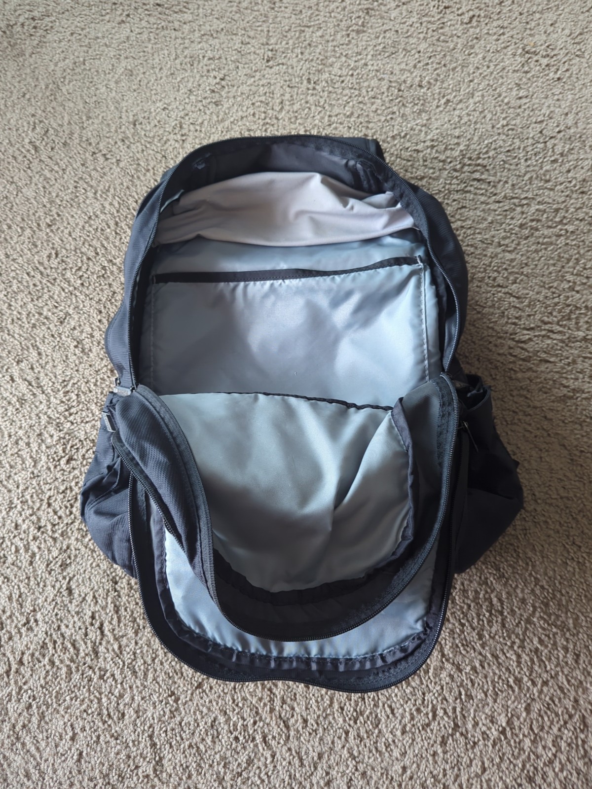 dakine backpack - image 4