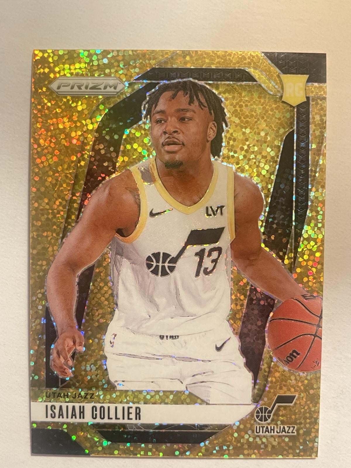 2024-25 Panini Prizm - Isaiah Collier #227 Gold Sparkle Prizm /24 (RC)