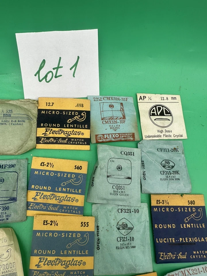 LOTE MIXTO VINTAGE DE REPUESTOS CRISTAL RELOJ CRISTALES PIEZAS RELOJERO Foto 4 de 4
