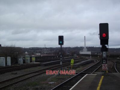 FOTOANSICHT VOM NÖRDLICHEN ENDE DER STATION HUDDERSFIELD DIE LINIE IN RICHTUNG LEEDS. 2