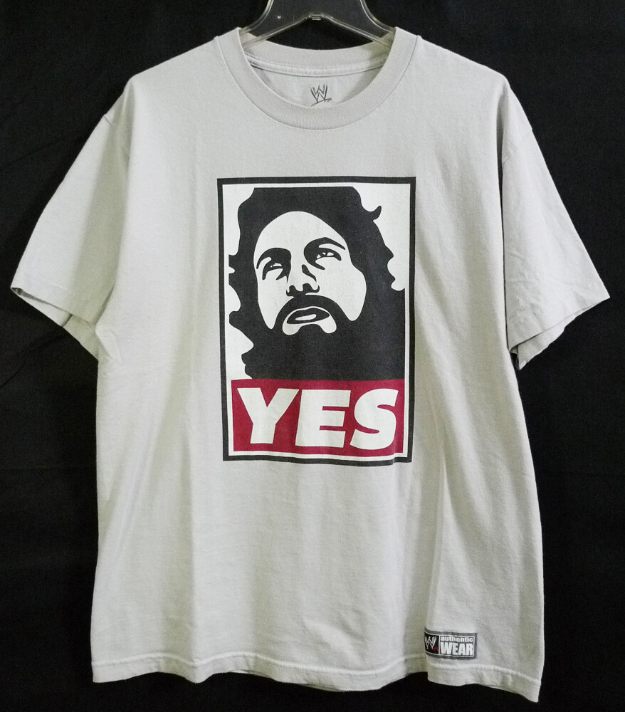 WWE Daniel Bryan Yes Movement Light Gray T-shirt size Large