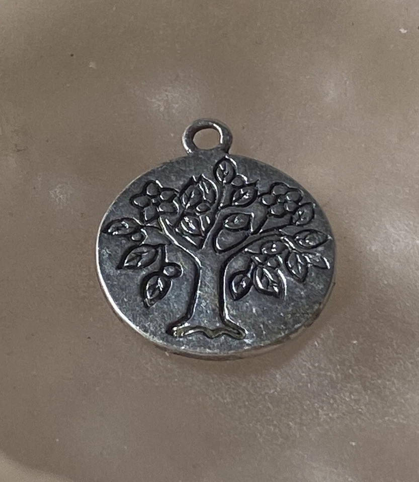 Silver Tree Of Life Pendant Charm Flowing Tree Heart On Back 23.4mm X 19.5mm 2g - Image 2 of 4