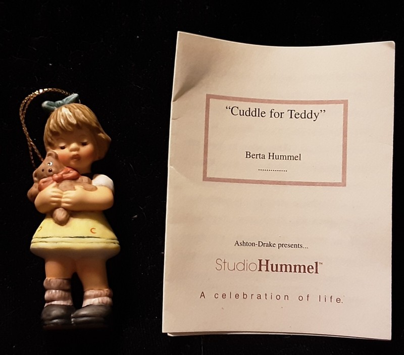 Vintage Berta Hummel Goebel Christmas Ornament Cuddle For Teddy, Set 8/96038