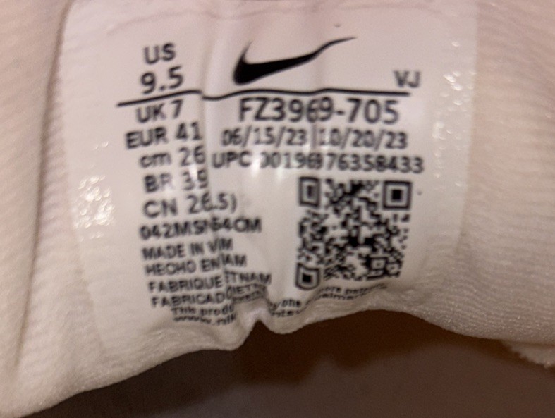 Nike Women's ZoomX Invincible 3 Road Running Shoes FZ3969-705 Rainbow Size 9.5 thumbnail 8