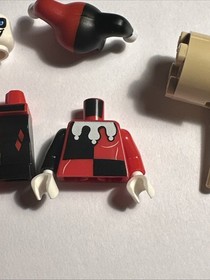 Lego NEW bat026 7886 The Batcycle: Harley Quinn's Hammer Truck Batman 2008