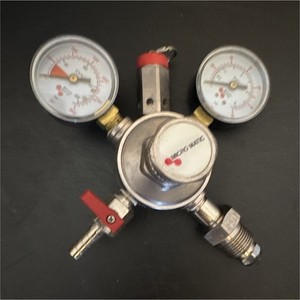 Micro Matic Dual Gauge CO2 Draft Beer Regulator Screw Adjust Shutoff Hose Barb