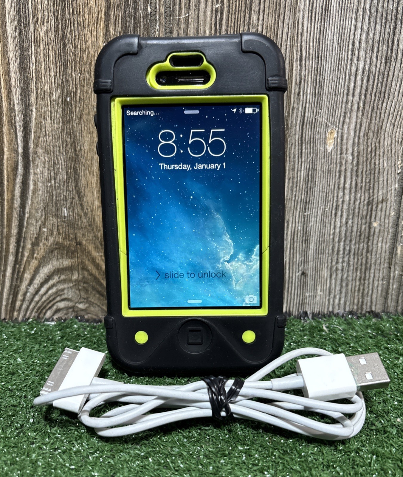 Apple iPhone 4 16GB Black AT&T  Functional Works MODEL MC318LL/A