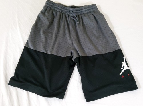 Nike Air Jordan Youth Boy's Black & Grey Basketball Shorts - Sz XL (13-15 Yrs) - Picture 1 of 5
