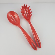 Zak Designs 12" Rojo Melamina Ranurado Cuchara y Tenedor de Espagueti Cuchara ~ Pequeña Grieta