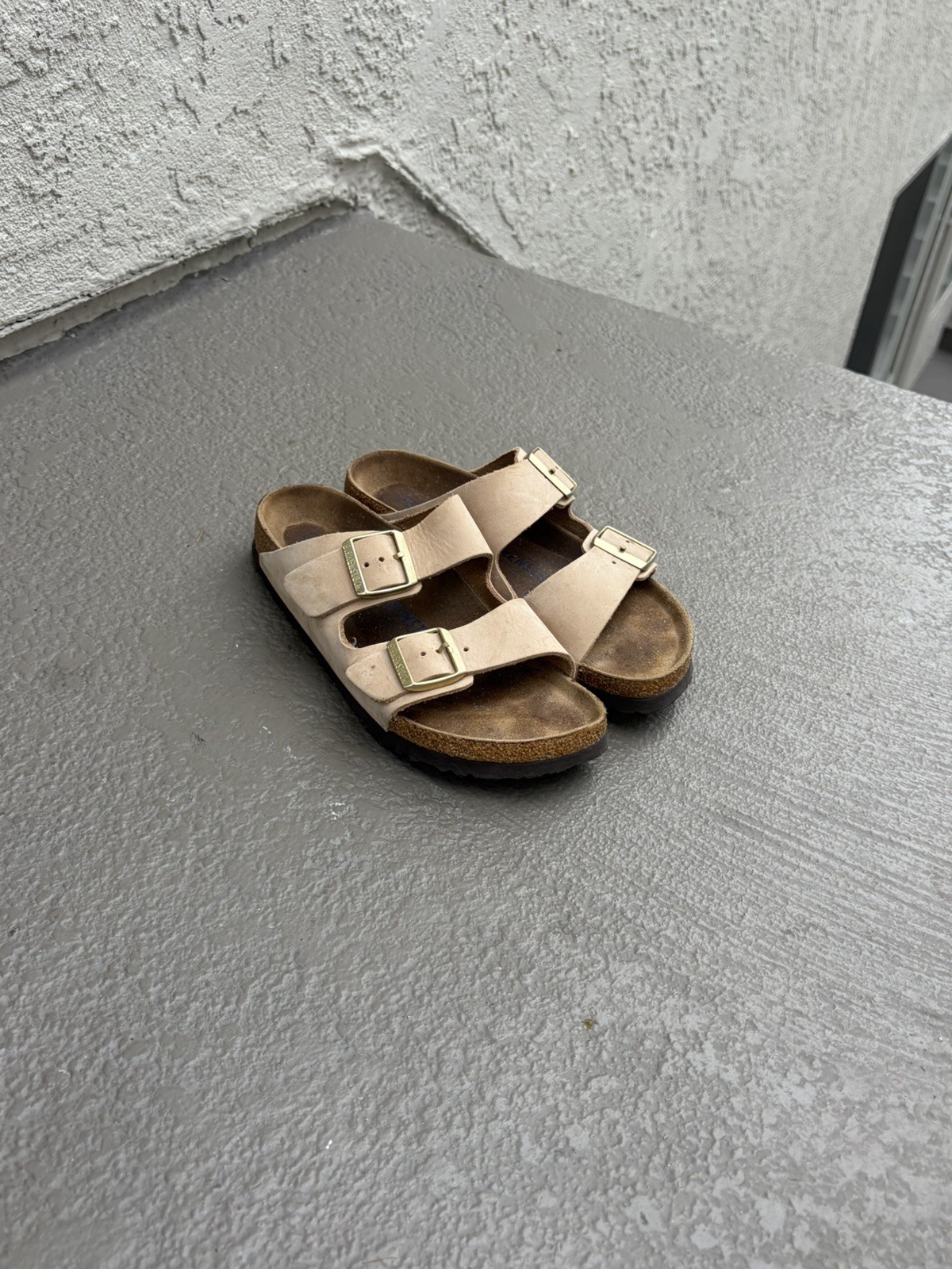 Lightly Used Birkenstock Arizona Strap Leather Sandals EU 39 Women’s 8 Good Cond