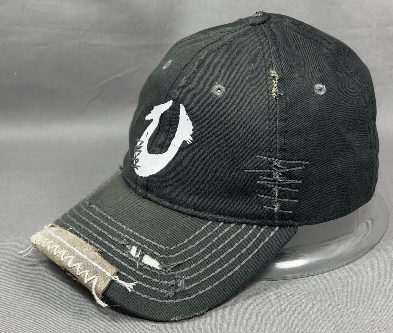 True Religion Strap Back Hat Cap Black Horseshoe Baseball Jeans Distressed Mens