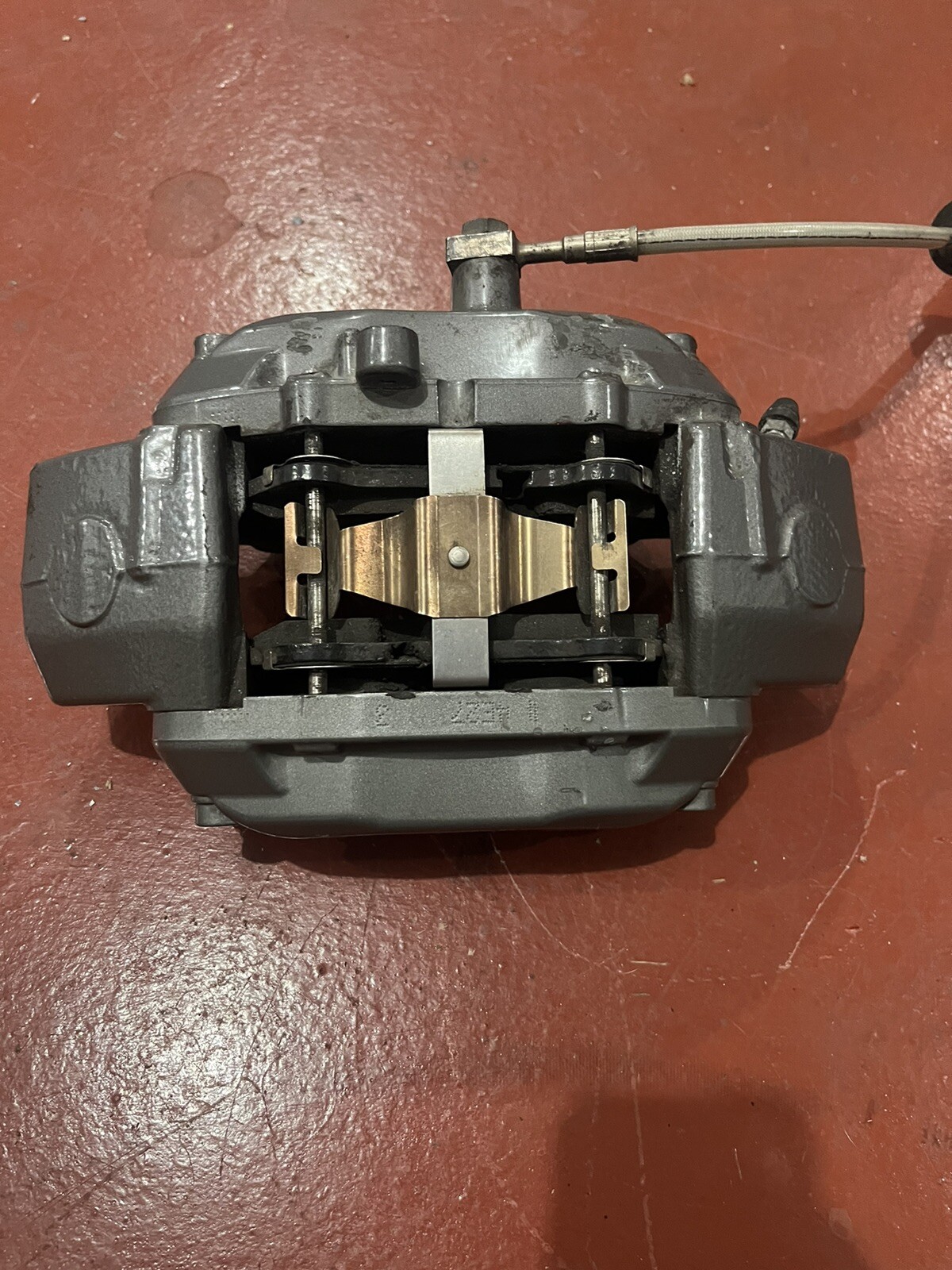 04-08 Maserati Quattroporte M139 BREMBO FRONT RIGHT RH BRAKE CALIPER OEM & LINE