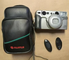 Fujifilm Discovery Zoom Date 35mm Point & Shoot Film Camera 38-120mm