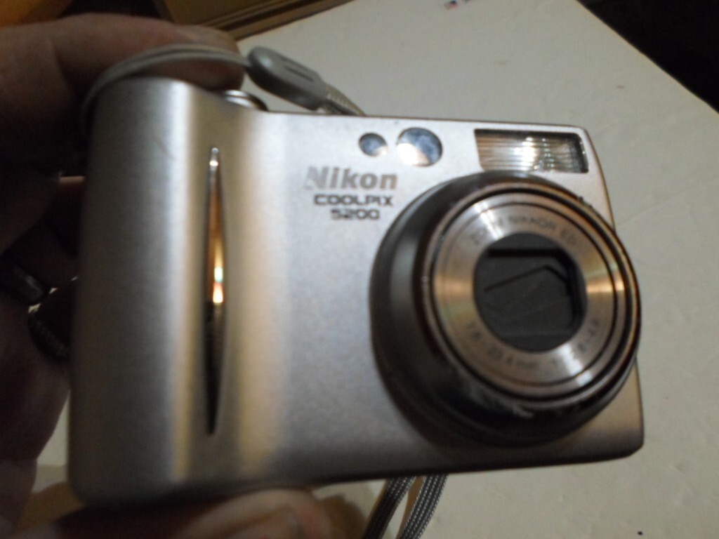 Nikon COOLPIX 5200 5.1MP Digital Camera - Silver (Kit w/ Not