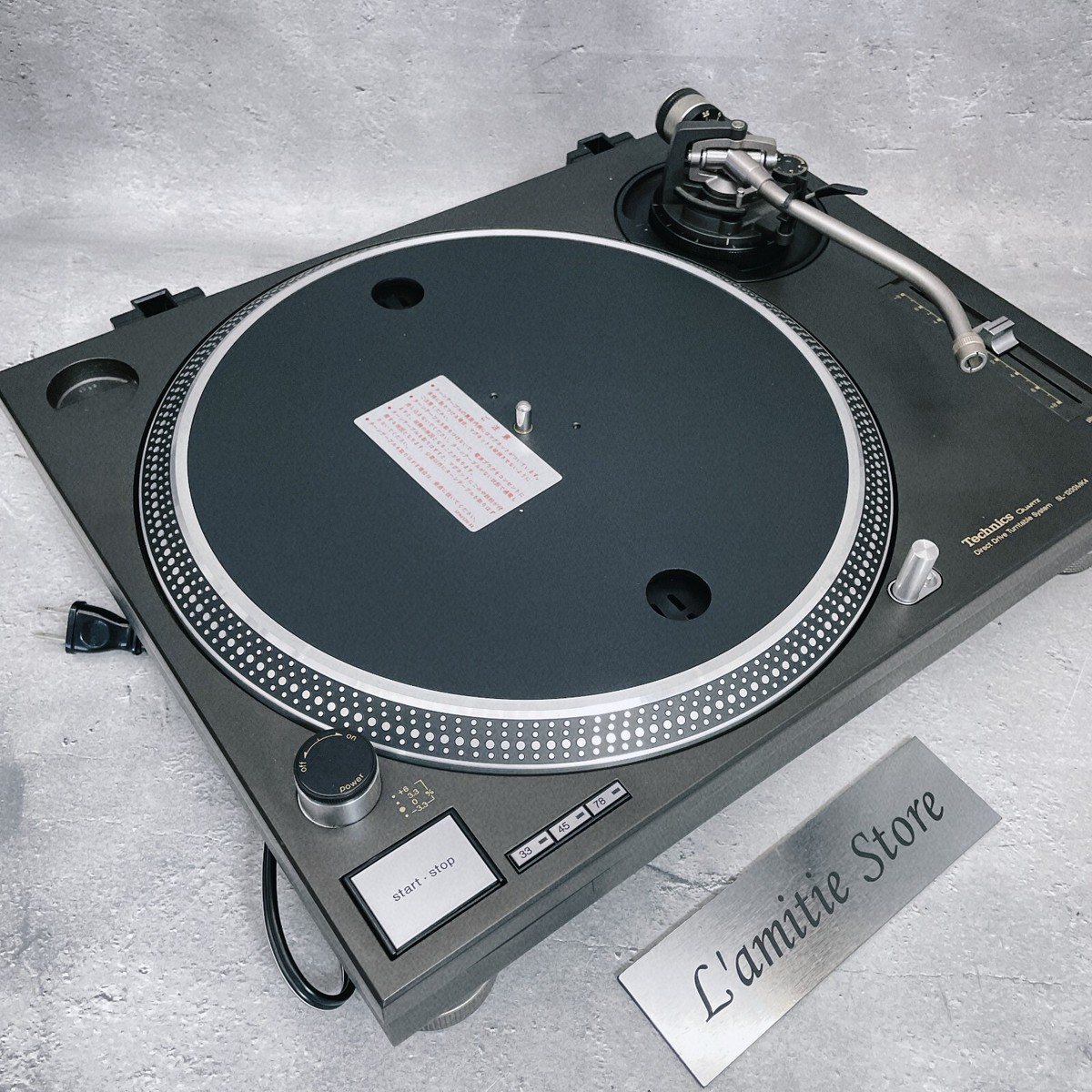 Technics SL-1200MK4-K Quartz Direct Drive Turntable Record Technics SL-1200MK4-K Quartz Direct Drive Turntable Record