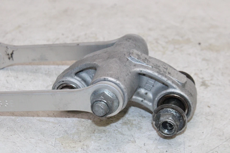 Suzuki GSXR600 1998 OEM Dogbone trasero enlace de amortiguación Foto 2 de 4