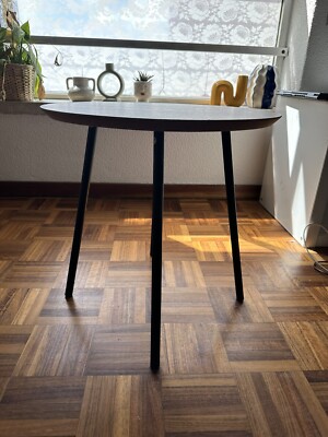 Small Side Table, PICK UP!EASY TO BUILD,Used, Wood, Black Legs, Screws Included,