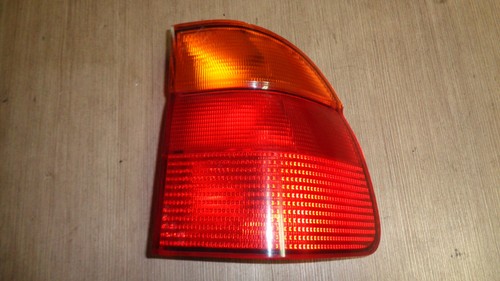 Rücklicht Rückleuchte R rechts außen BMW E39 Touring Bj.97-00 8361672 8371328