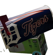 JUMBO DETROIT TIGERS MAiLBOX~HATS~HELMETS~JERSEYS~TICKET