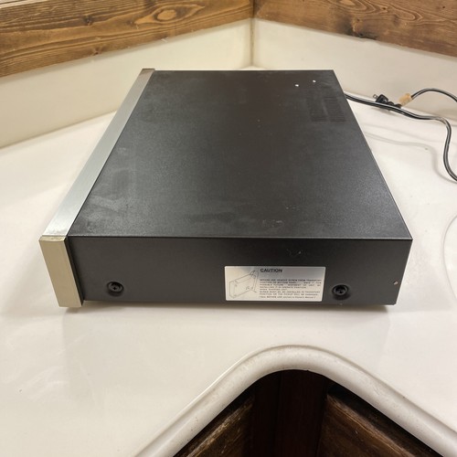 Luxman Compact Disc Player D-405 READ - Picture 5 of 8