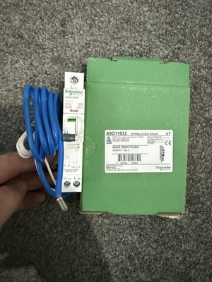 Schneider A9D11832 1P+NE C32A-30MA Acti9 iC60H RCBO Typ A