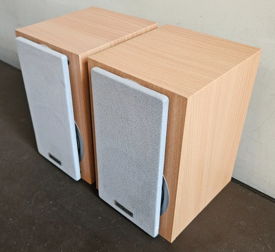 Hitachi AXM26 Compact Speakers, 2 Way, Light Brown, 15W, 4Ω, 132x158x210mm (WDH) - Image 3 of 4