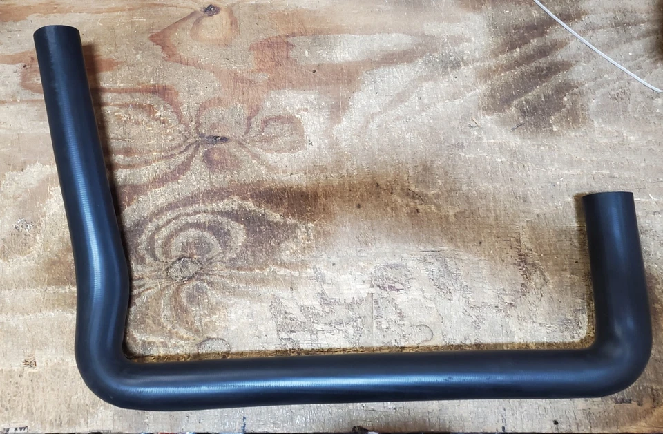 Crusader 98014 Molded Hose Circulating Water Pump To Rear Mounted Heat Exchanger - Image 2 of 3