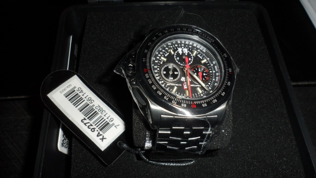 Luminox F-22 RAPTOR™ Titanium 9270 Series Pilot Watch, 44 mm ( XA