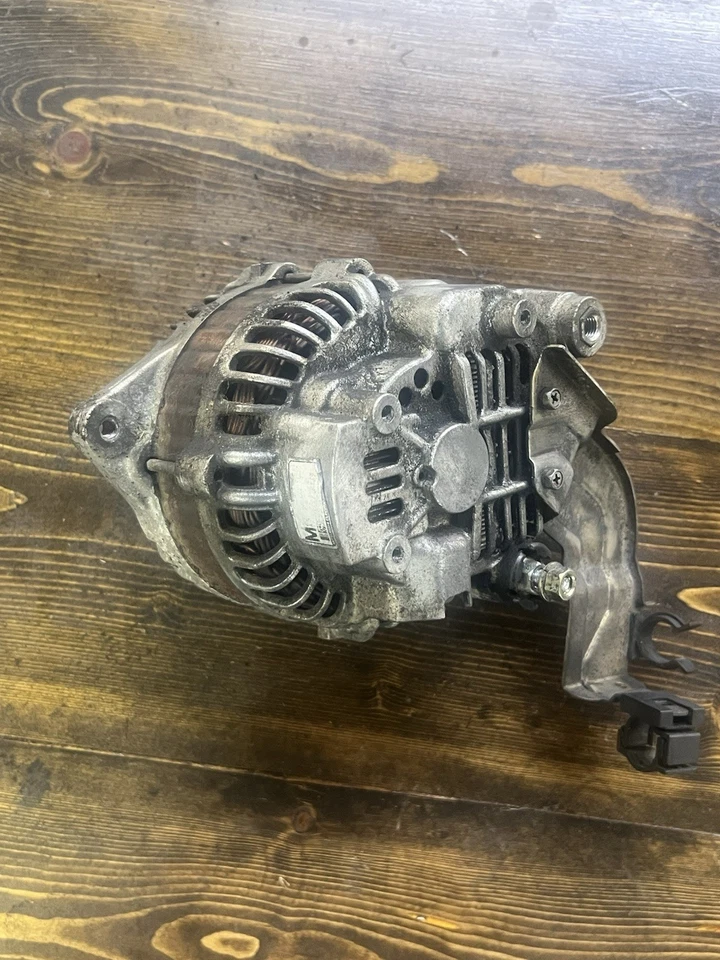 Alternador Infiniti G35/Nissan 350z 02-07 (VQ35DE) OEM Foto 2 de 3