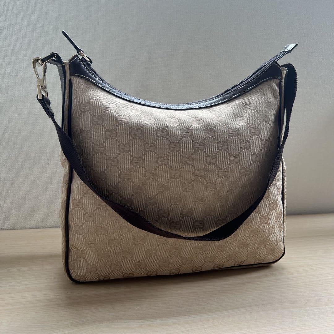Gucci Shoulder Bag Handbag GG Canvas Excellent Condition GUCCI