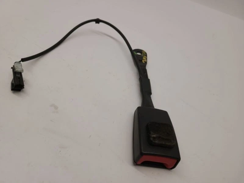 2010 2011 GMC TERRAIN RH right Front Bucket Passenger seat Belt Buckle  Foto 3 de 4