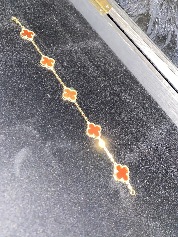 Pulseira Reversível Red Clover Leaf Lucky Unissex, Berloques da Mais Alta Qualidade 100% - Imagem 2 de 4