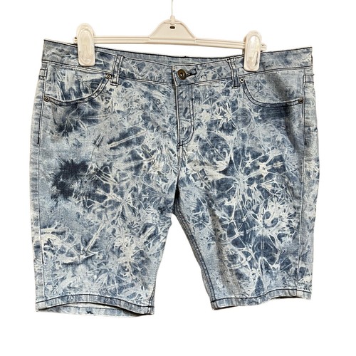 City Streets Womens Jean Shorts Size Junior 17 Cracked Acid Wash Denim 9" Inseam