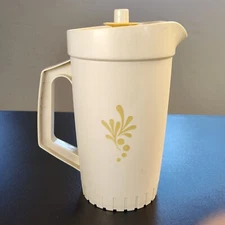 Tupperware #874 1 Quart Pitcher Almond Base with Gold Push Button Lid USA Vtg