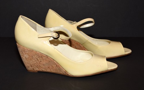 Franco Sarto Pale Yellow Patent Leather Open Toe Wedge Heels Size 7.5M Brazil - Picture 4 of 12