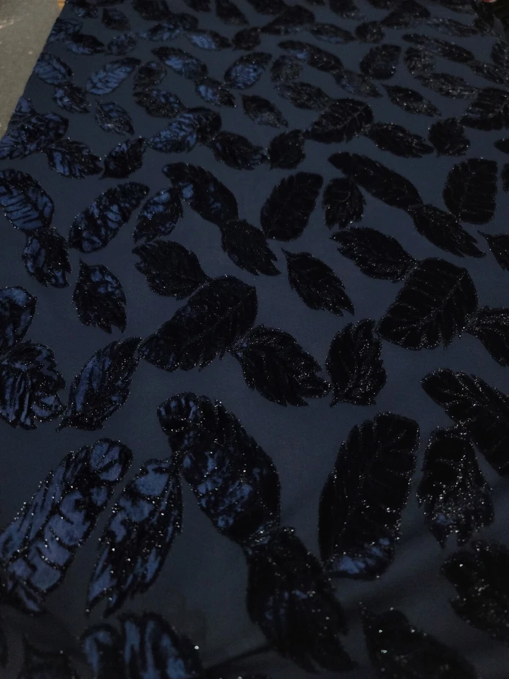 Tela por yarda azul marino hojas de spandex terciopelo brillo Mylar tela elástica  Foto 3 de 4