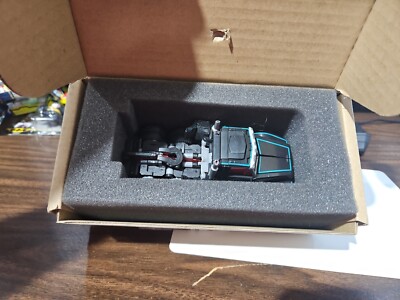 Hasbro Transformers Collectors Club Timelines Scourge w/ Manuals & Sword 40e